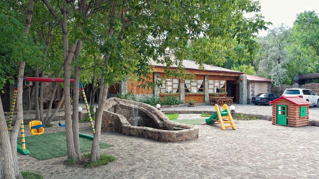 Hotel Edem Karagandy Exteriér fotografie